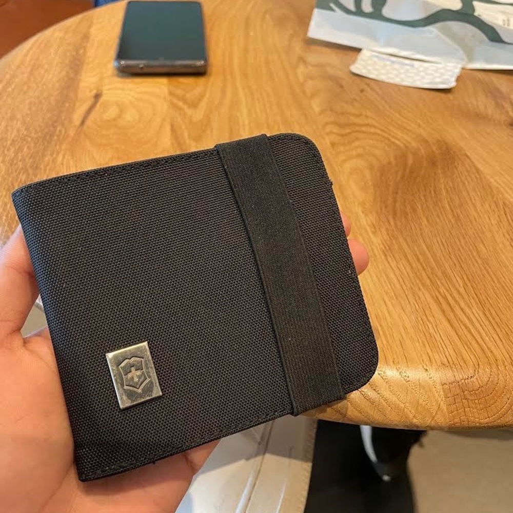Victorinox RFID protected double fold wallet (Swiss gear affiliate)